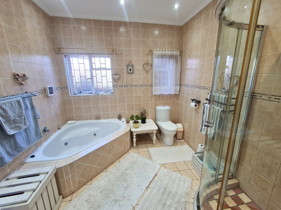 3 Bedroom Property for Sale in Aston Bay Eastern Cape